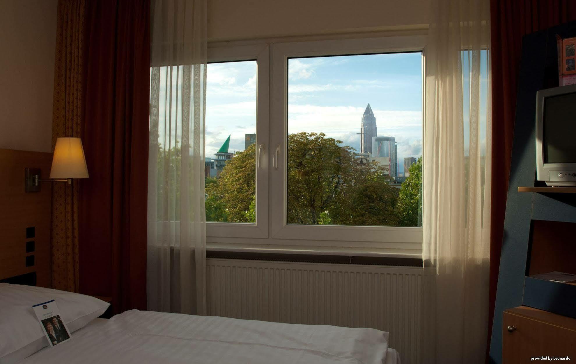 فندق فرانكفورتفي  فندق فيفوريت بلازا الغرفة الصورة